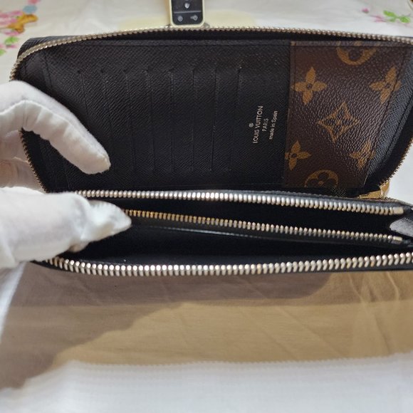 SOLD—AUTHENTIC LOUIS VUITTON Monogram Macassar Vertical Zippy Wallet - Picture 9 of 10